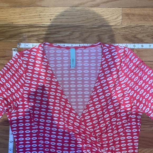 Graphic design wrap dress - pink and white - Picture 5 of 9